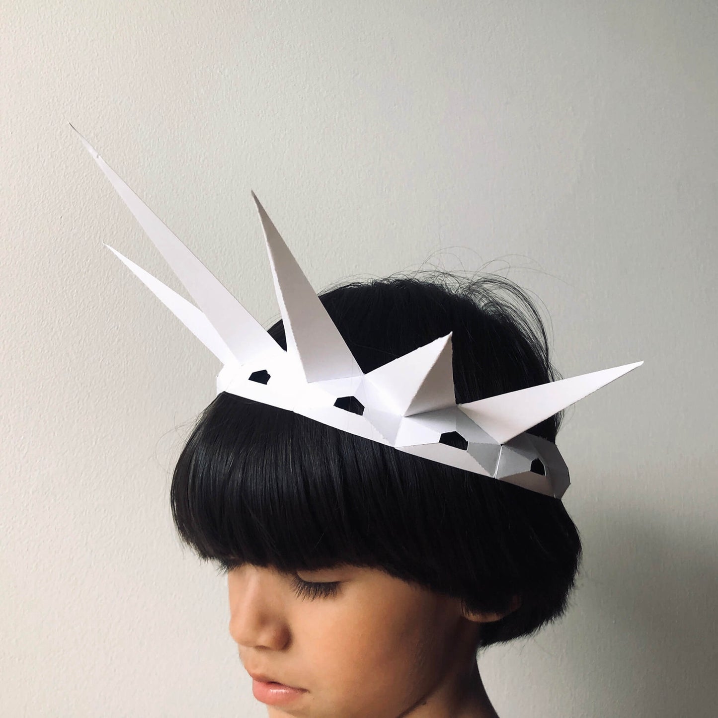 LIBERTY CROWN - Lucas Papel Tijera
