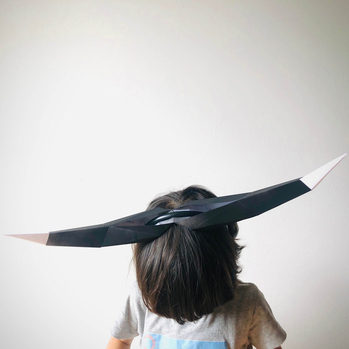 BULL HORNS HEADBAND - Lucas Papel Tijera